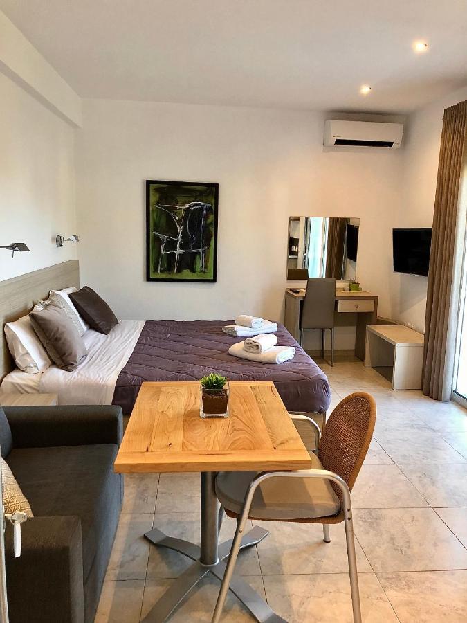העיירה סקיאתוס Vanessa House Luxury Apartments מראה חיצוני תמונה