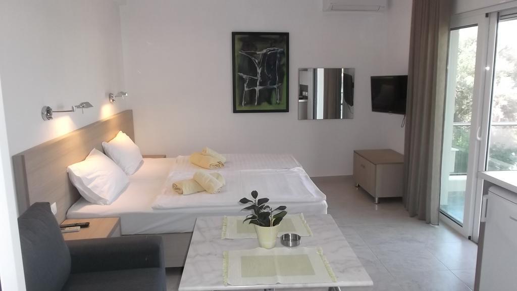 העיירה סקיאתוס Vanessa House Luxury Apartments מראה חיצוני תמונה